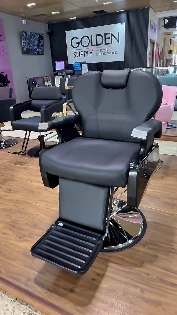 Potencia tu espacio. Eleva tu servicio. 🔥
✅ RD$ 26,000
No es solo un sillón. Es comodidad, funcionalidad y presencia profesional en una sola pieza.
✔️ Diseño ergonómico
✔️ Reclinación para mayor comodidad del cliente
✔️ Apoyapiés integrado
✔️ Estructura robusta y acabado premium
✔️ Ideal para barberías y salones de alto nivel
💥 POCAS UNIDADES DISPONIBLES.
Si quieres equipar tu negocio con mobiliario que se vea y se sienta profesional, este es el momento.
✅ Envíos al WhatsApp 809-258-6325
escríbenos y asegura el tuyo antes de que se agoten.
✅ WWW.JCGOLDENSUPPLY.COM
✅ TIENDA FÍSICA
Estamos en la avenida Mella 302 , esquina 19 de Marzo , al lado de la Sirena proximo a la zona colonial Santo Domingo. DN 🇩🇴
#MobiliarioProfesional #SillonBarbero #Barberia #jcgoldensupply #EquipamientoProfesional