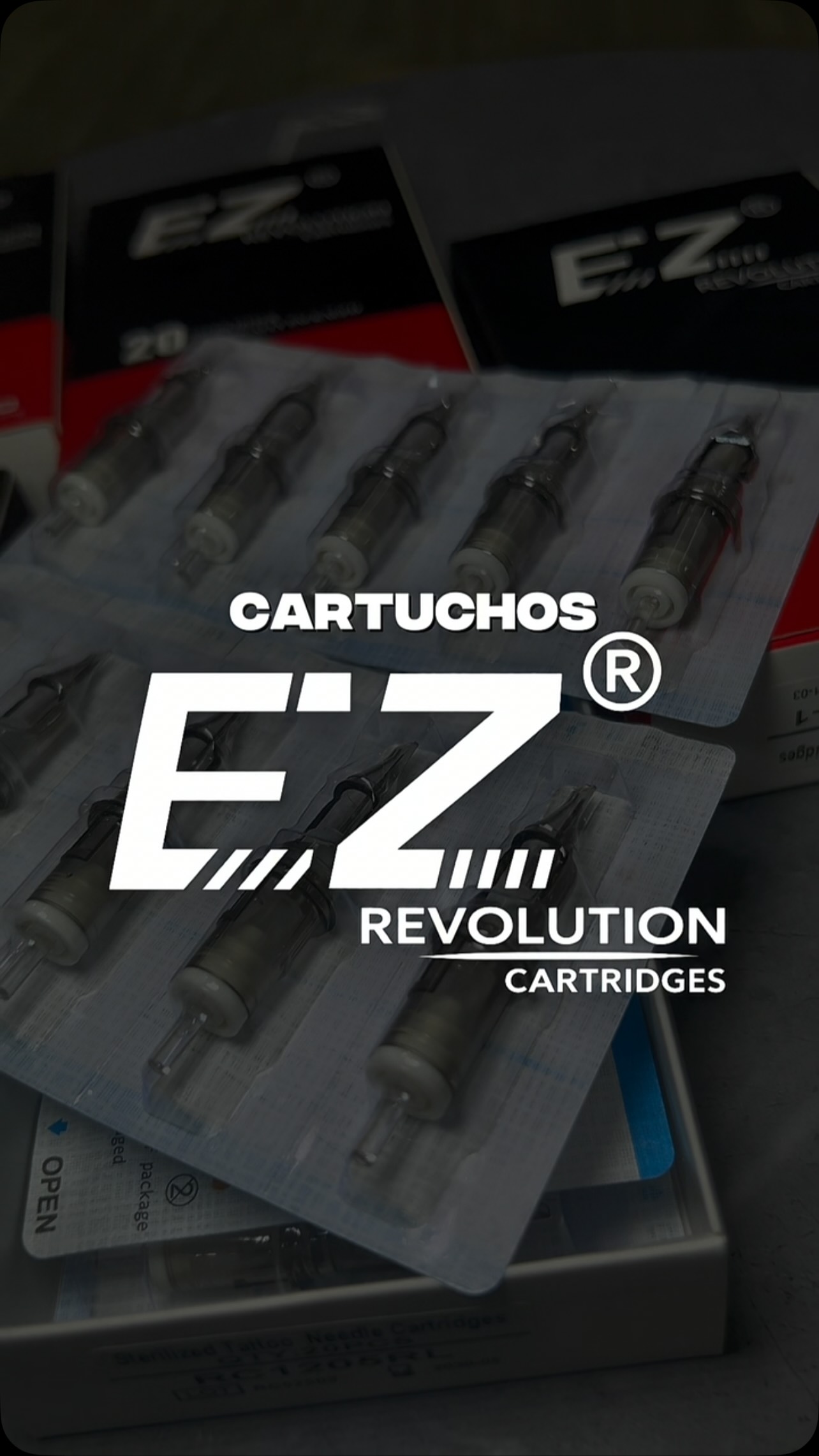 NUEVOS CARTUCHOS ⚡️EZ REVOLUTION⚡️
Cartuchos Linea - RD$1,500
Cartuchos Relleno - RD$1700
⚡
Los cartuchos EZ Revolution están fabricados con agujas de acero quirúrgico, ofrecen un filo consistente para líneas más limpias y un flujo de tinta uniforme durante toda la sesión. 

Su membrana de seguridad evita el retorno de tinta hacia la máquina, mientras que su cuerpo translucido mejora la visibilidad y el control en cada detalle.
•
VISITANOS ! 

📍Tienda fisica 
Estamos ubicados en la avenida Mella no.302 esq. 19 de marzo (al lado de la sirena) proximo al barrio chino, sto sgo. 

Para envios 📦
📲Escribemos al WhatsApp 809-258-6325

✅ Números disponibles 

ROUND LINER 
1203 RL 
1205 RL
1207 RL
1209 RL

CURVED  MAGNUM 
1211 RM
1213 RM
1215 RM

#jcgoldensupply #EZ #tattoo #cartuchos